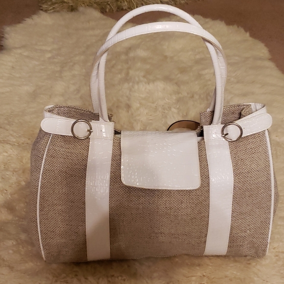 Purse - Picture 2 of 8